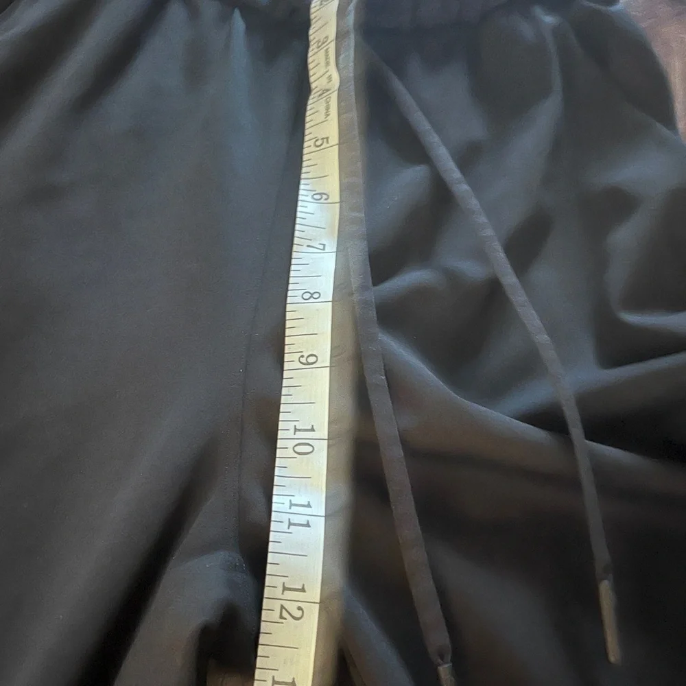 2020-Lululemon Keep Moving Pant 7/8
High-Rise
Black size 2 - Picture 8 of 10